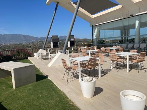 2-bedroom-apartment with a terrace, pool, gym