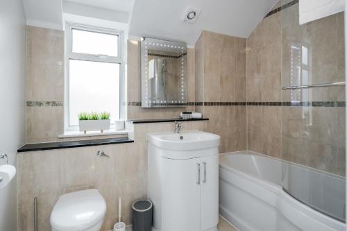 Gallery image of Roomspace Serviced Apartments - Lomond Court in Surbiton