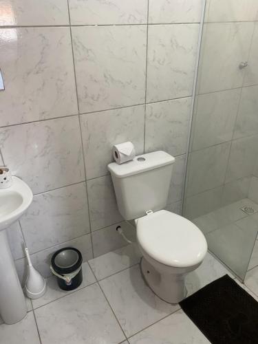 Bilik mandi di Residencial pimenta - aluguel temporada - apto mobiliado