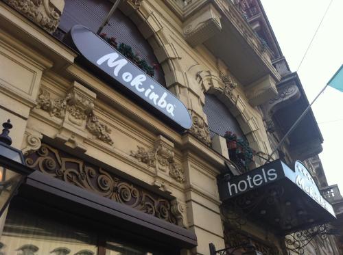 Certificato, attestato, insegna o altro documento esposto da Mokinba Hotels King