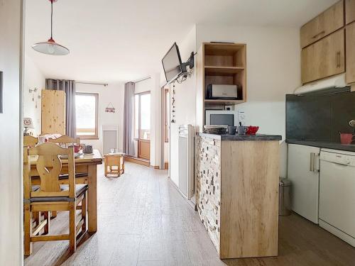 Appartement moderne et lumineux proche pistes avec balcon - FR-1-344-284