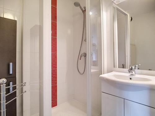 Appartement moderne et lumineux proche pistes avec balcon - FR-1-344-284