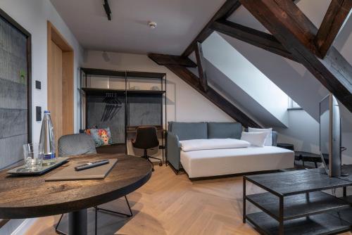 Postel nebo postele na pokoji v ubytování Wailtl Hotel