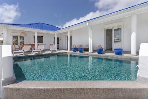Πισίνα στο ή κοντά στο Villa Mallory, 3 bedrooms, private pool and ocean view