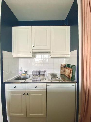 Dapur atau dapur kecil di Rosa*Studio *Belle Vue Mer*Dinard*