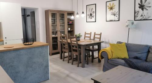 Zdjęcie z galerii obiektu Apartament w parku w Oświęcimiu