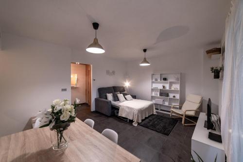 ภาพในคลังภาพของ Luxurious Nordic Style Apartment ในAlhendín