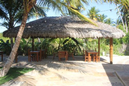 Taman di luar Pousada Wind Rose
