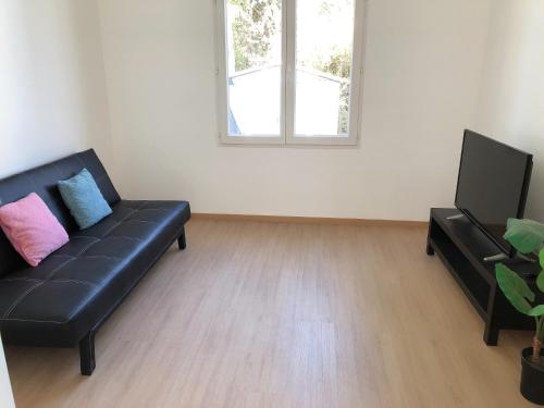 Posedenie v ubytovaní petite maison avec jardin dans banlieue de Paris