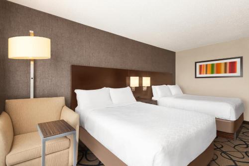 Katil atau katil-katil dalam bilik di Holiday Inn Boston - Cambridge Area by IHG