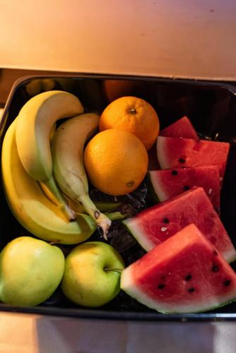 Makanan di atau berdekatan apartmen