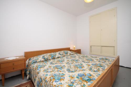 Posteľ alebo postele v izbe v ubytovaní Apartment Zavala 8774b