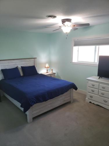 Cornwall Room in Updated Farm Home