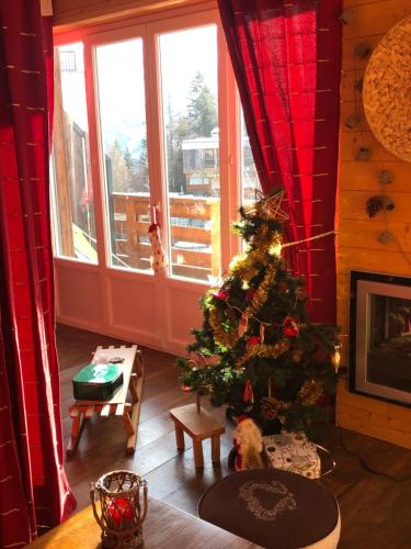 Φωτογραφία από το άλμπουμ του PRALOUP BEL APPARTEMENT STYLE CHALET σε Uvernet