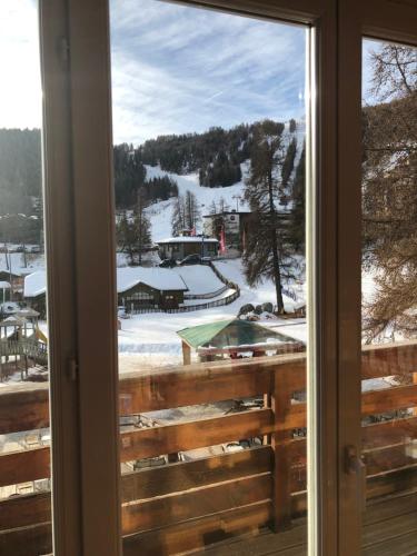Το PRALOUP BEL APPARTEMENT STYLE CHALET τον χειμώνα