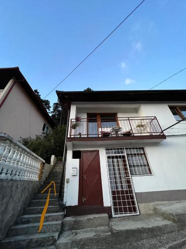 El edificio en el que está el departamento