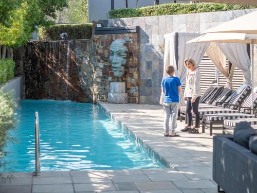 Kolam renang di atau dekat dengan Seven Villa Hotel & Spa