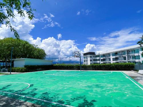 Πισίνα στο ή κοντά στο Haiya homestay Imago Shopping Mall 海雅民宿Imago购物 广场