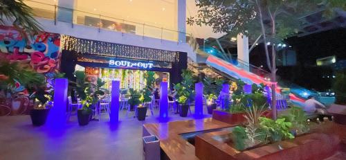 Κήπος έξω από το Haiya homestay Imago Shopping Mall 海雅民宿Imago购物 广场