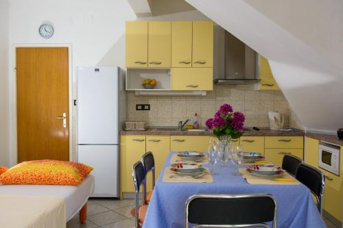 Η κουζίνα ή μικρή κουζίνα στο Apartments Jerkunica