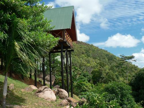 Gallery image of Mango Lodge in Anse Volbert Village