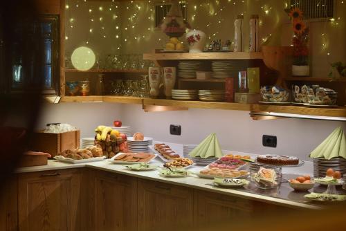 Jídlo v hotelu nebo okolí