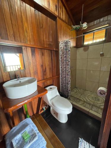 Ein Badezimmer in der Unterkunft Casa Torre Eco- Lodge