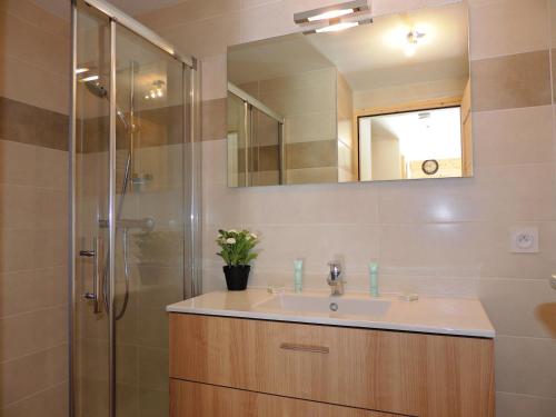 a bathroom with a sink and a shower at T3 aux Gets, vue sur pistes - FR-1-598-5 in Les Gets