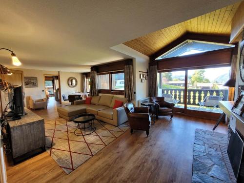 Appartement de Luxe 6 Pièces Pied des Pistes au Centre du Village - Les Gets - FR-1-598-26