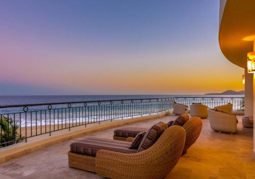 Photo de la galerie de l'établissement Tortuga-World Class Ocean Front Villa5 500ft, à San José del Cabo