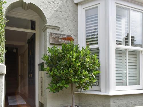Breakwater Cottage