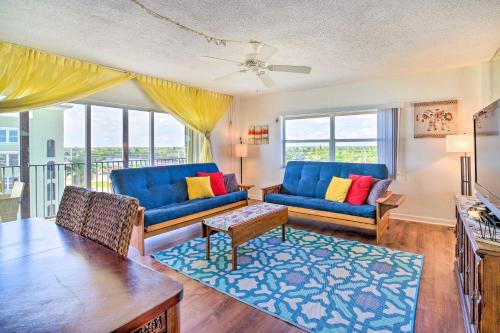 Spacious Satellite Beach Condo with Balcony! – Photos 3