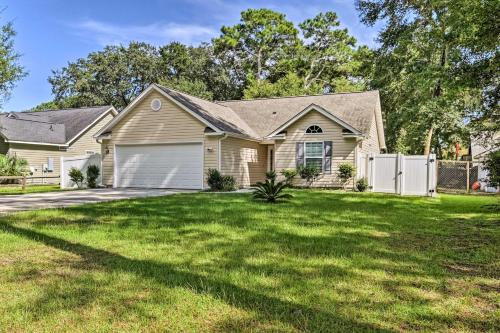 Murrells Inlet Home with Patio about 3 Mi to Beach!