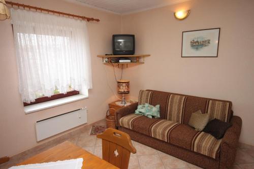 Apartments by the sea Mali Losinj (Losinj) - 7974