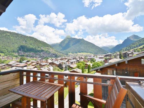 Appartement T4 spacieux à Morzine, 3 chambres, parking, balcons, linge inclus - FR-1-684-3