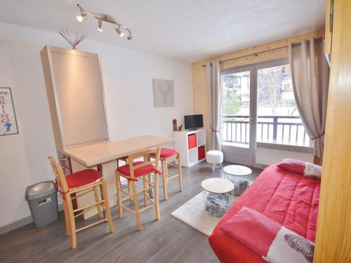 Posteľ alebo postele v izbe v ubytovaní Studio cosy à Morzine - 4 pers., à 500m du téléphérique, balcon sud, parking, Multipass inclus - FR-1-684-34