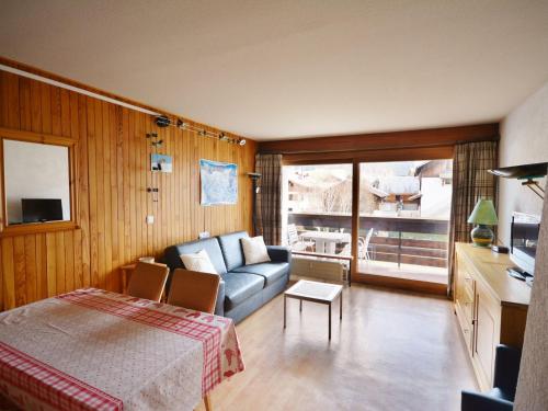 Studio central à Morzine, proche remontées mécaniques, balcon sud, WiFi, parking - FR-1-684-17