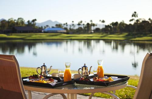 Naturlandskabet i nærheden af resortet