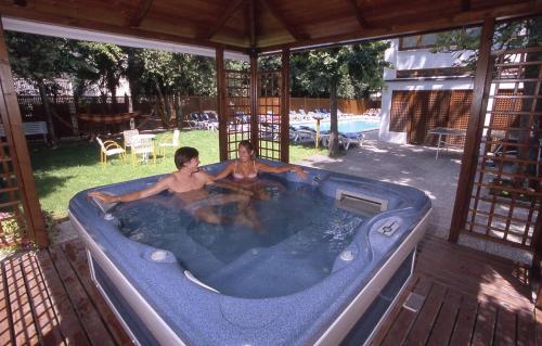 La alberca dentro o cerca de Hotel Mar Del Plata