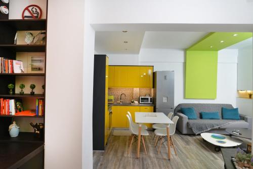 Colorful Apt. Near Nea Smirni Square
