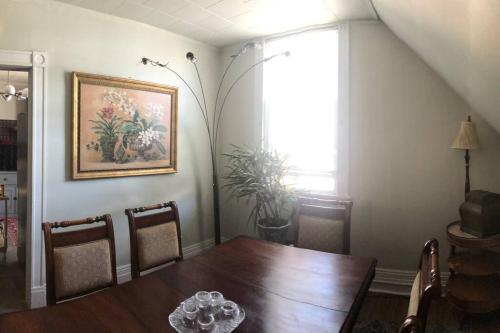 Galeriebild der Unterkunft Redefined Alchemy - Bright, eclectic, pretty Apt 3E in Little Falls