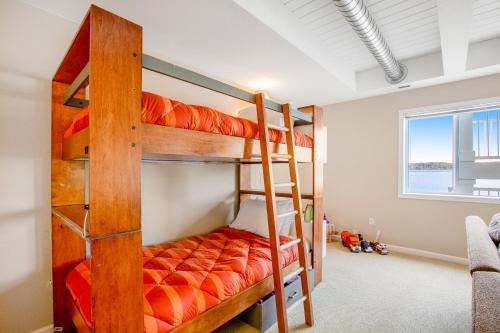 a bunk bed room with two bunk beds at Sound of Sight in Allyn
