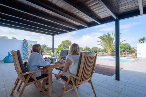 Kolam renang di atau dekat dengan Villa Wind Wave 28A Heated & Shared Pool