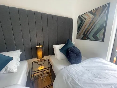 Sapphire Premier Apartments w/Secure Parking photo 12