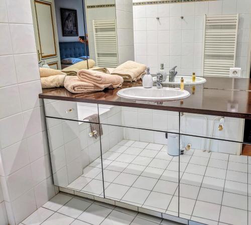 Ένα μπάνιο στο Chambre du Champrenard
