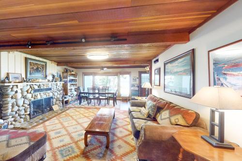 Lakefront Haven – Photos 4