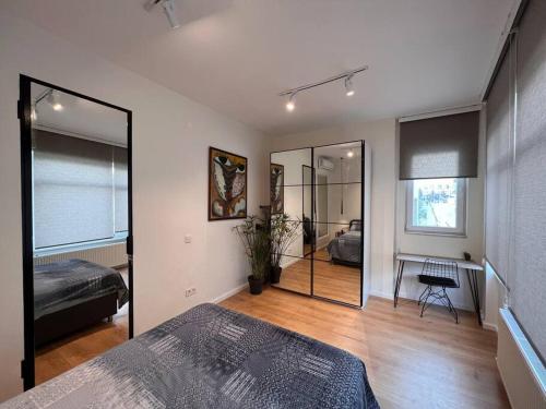 Modern 1 Bedroom with Rooftop Garden