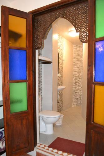 Un baño de Hotel Cap Sim