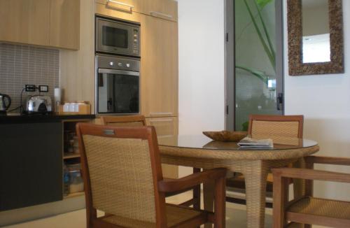 Η κουζίνα ή μικρή κουζίνα στο Atika Villas