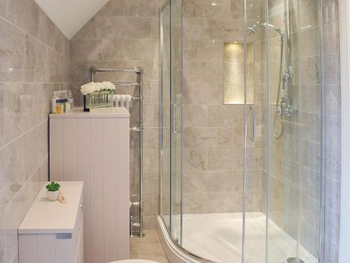 Tennox House - Uk36254 tesisinde bir banyo